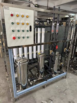 قیمت خوب سیستم Ultrafiltration دوامدار با تکنولوژی Ultrafiltration و صفحه کنترل فولاد ضد زنگ 240kg ولتاژ سفارشی آنلاین