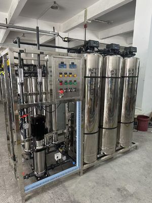قیمت خوب 380V / 50Hz منبع برق سیستم RO تجاری مناسب برای آب شهرداری یا چاه آنلاین
