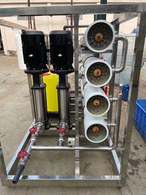 قیمت خوب سیستم نانوفیلتراسیون کنترل شده توسط PLC 50-80٪ نرخ بازیابی محدوده دمای 5-40.C آنلاین